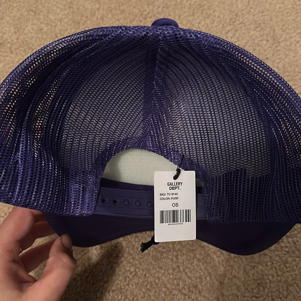 Brand new Gallery hat - Picture 2 of 4